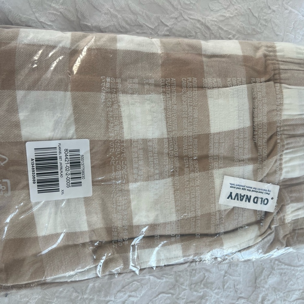 Old Navy Beige and White Plaid Pants